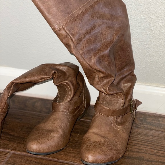 Shoes - Picture 3 of 3